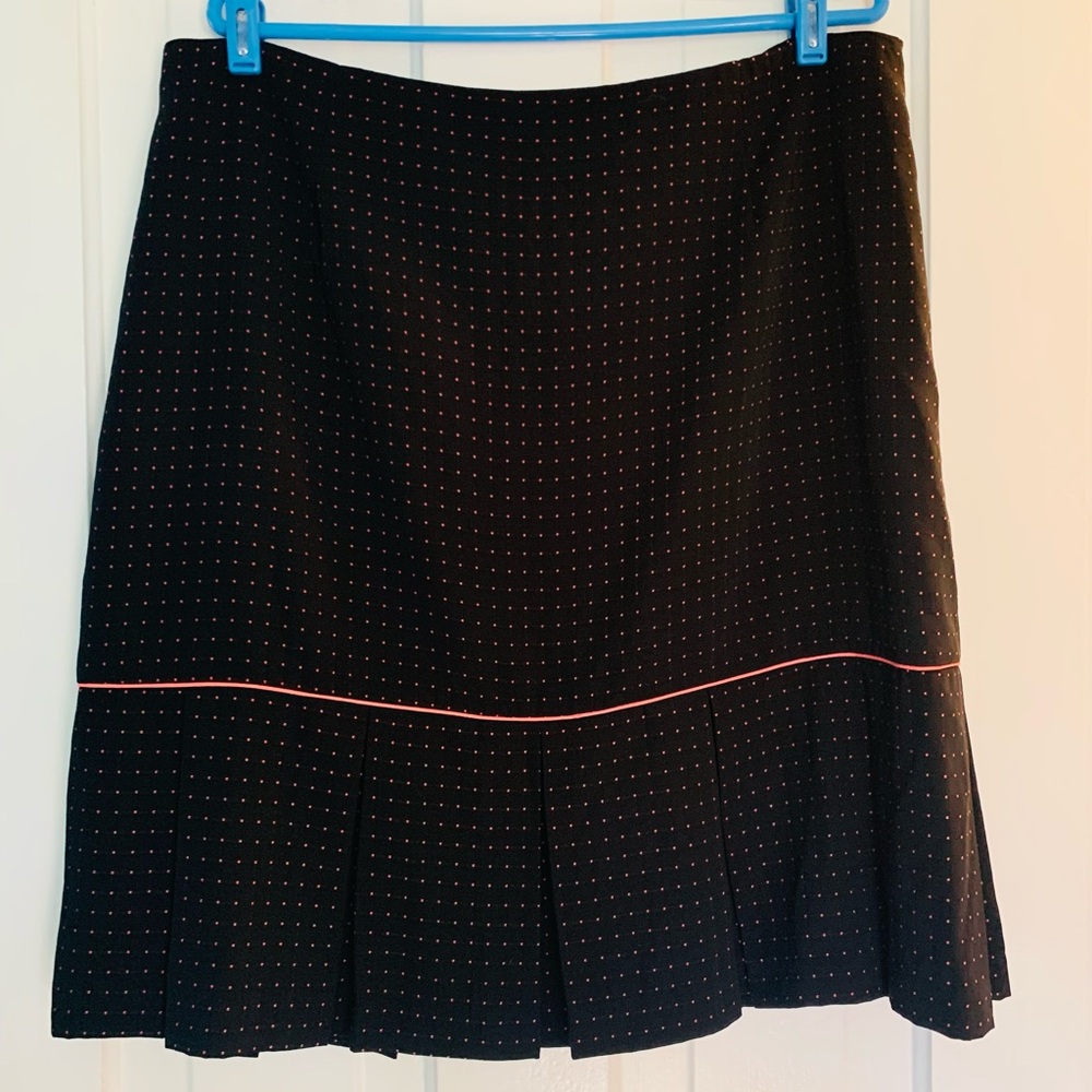 Fashion Bug Black Skirt with Pink Accents and pleated hem pin up vintage